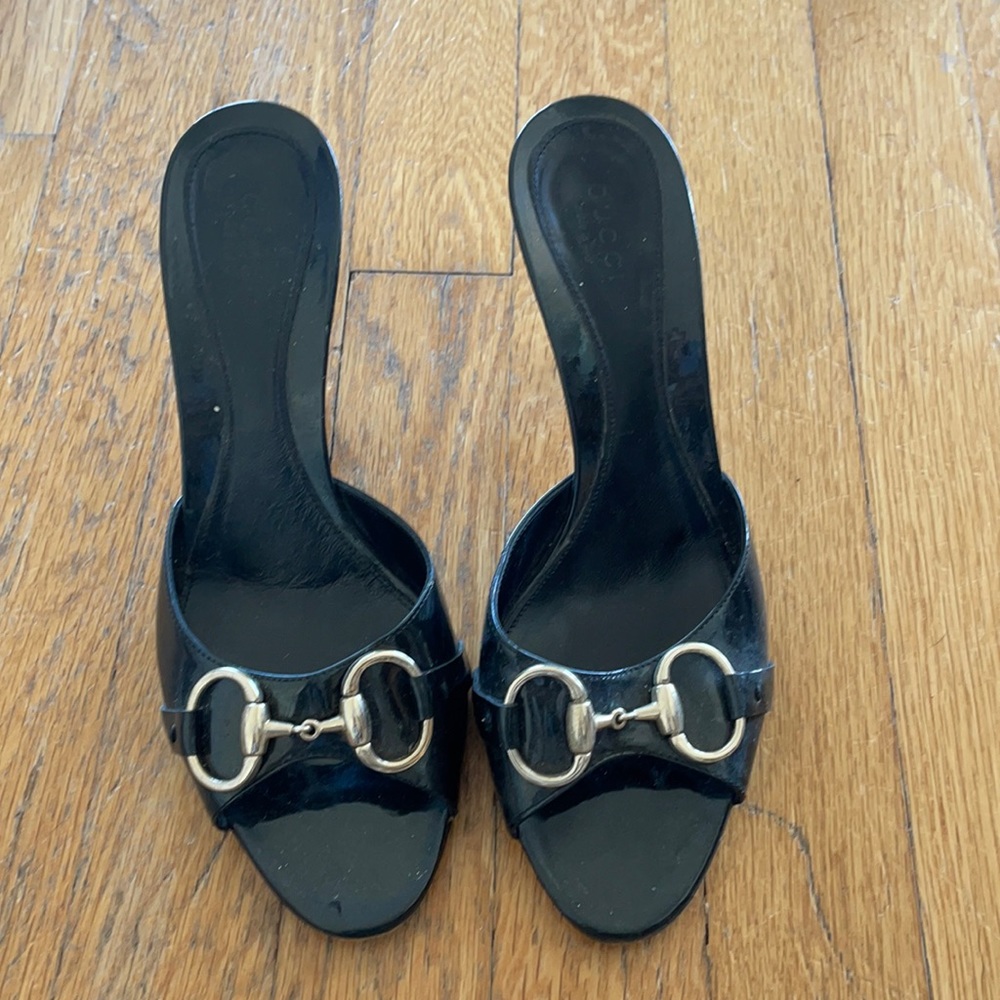 Gucci black patent Horsebit Size 6 1/2